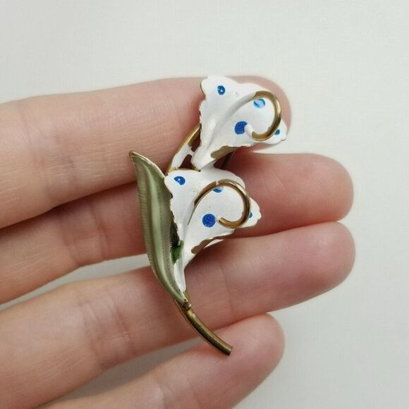 Vintage Blue Polka Dot Enamel Flower Brooch Retro 50s 60s Style Lapel Pin Estate - Picture 6 of 6